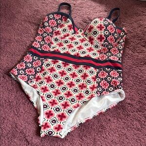 Boden one piece underwire bathing suit -38DD